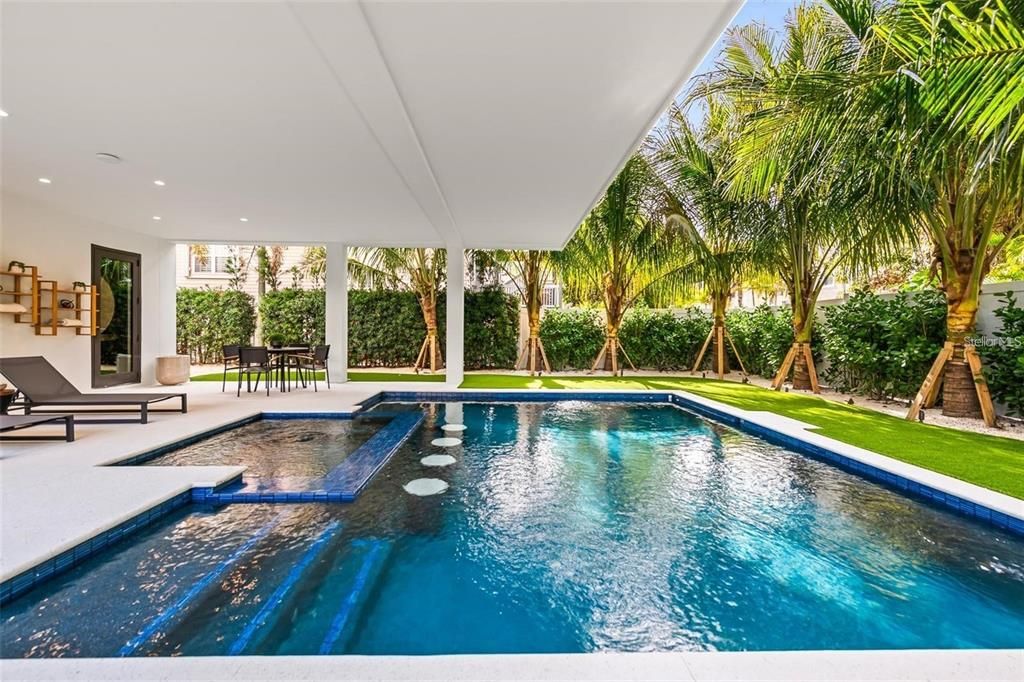 En Venta: $4,965,000 (5 camas, 4 baños, 2545 Pies cuadrados)