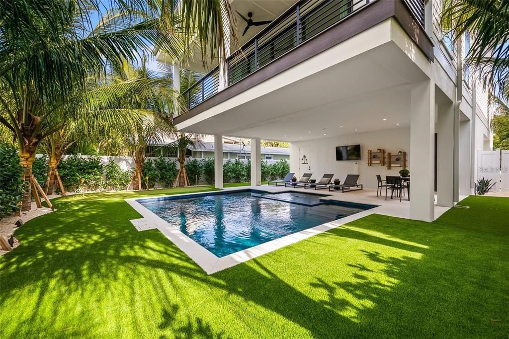 En Venta: $4,965,000 (5 camas, 4 baños, 2545 Pies cuadrados)