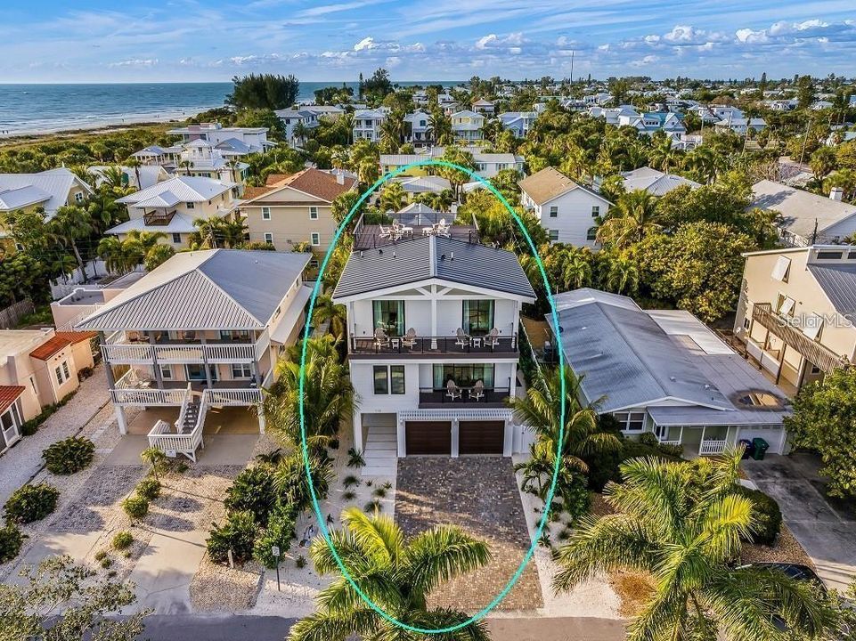 En Venta: $4,965,000 (5 camas, 4 baños, 2545 Pies cuadrados)