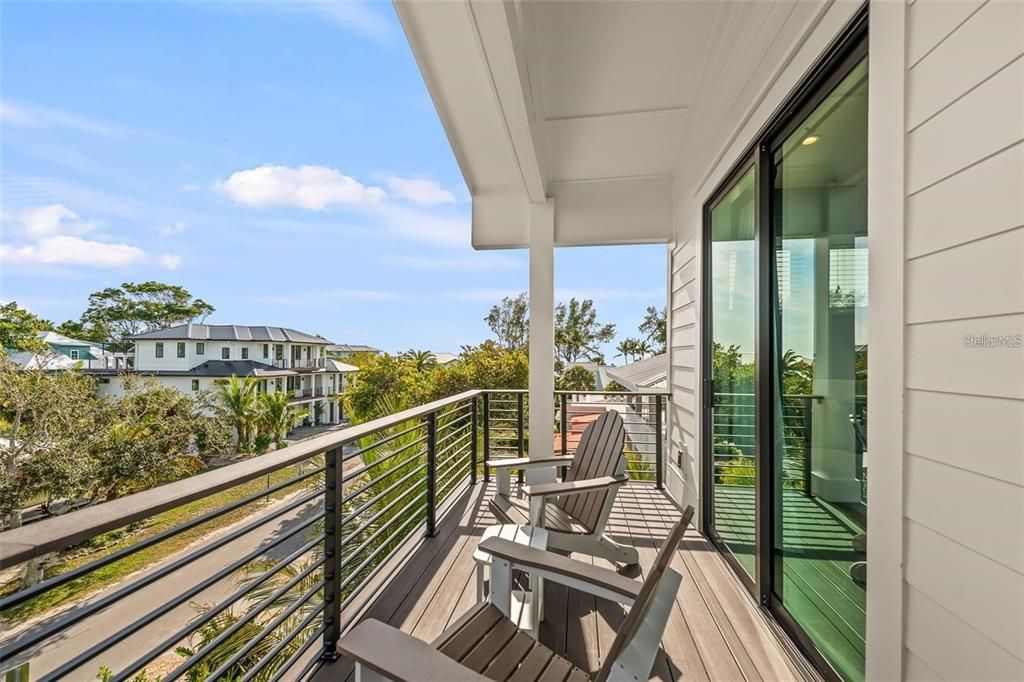 En Venta: $4,965,000 (5 camas, 4 baños, 2545 Pies cuadrados)