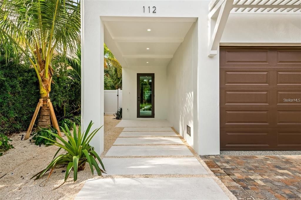 En Venta: $4,965,000 (5 camas, 4 baños, 2545 Pies cuadrados)