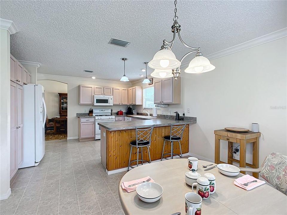 待售: $450,000 (3 贝兹, 2 浴室, 1850 平方英尺)