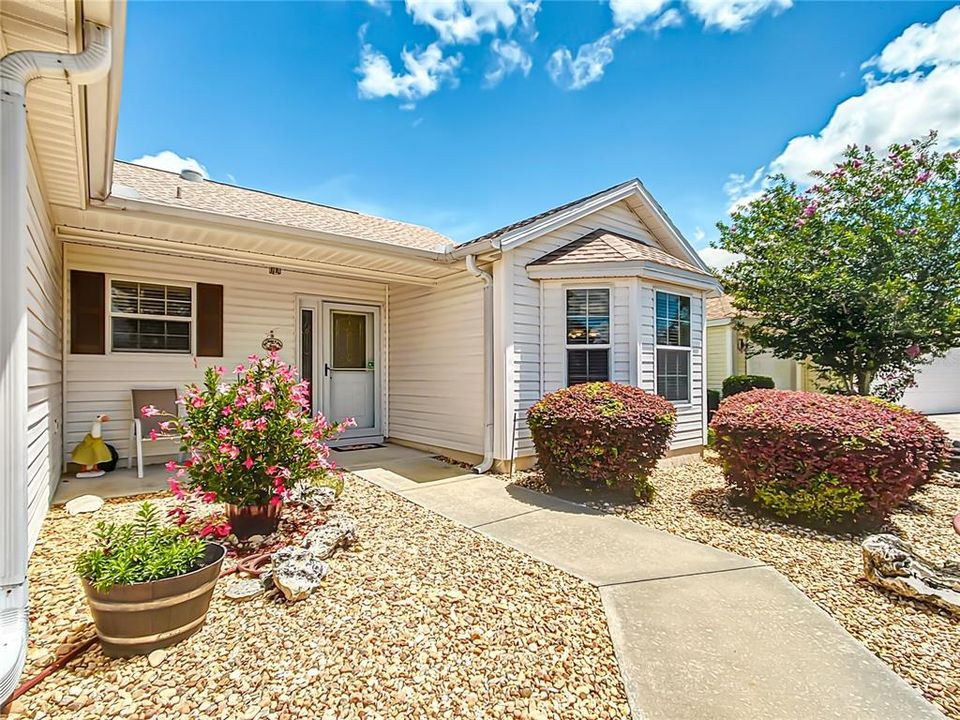 待售: $450,000 (3 贝兹, 2 浴室, 1850 平方英尺)