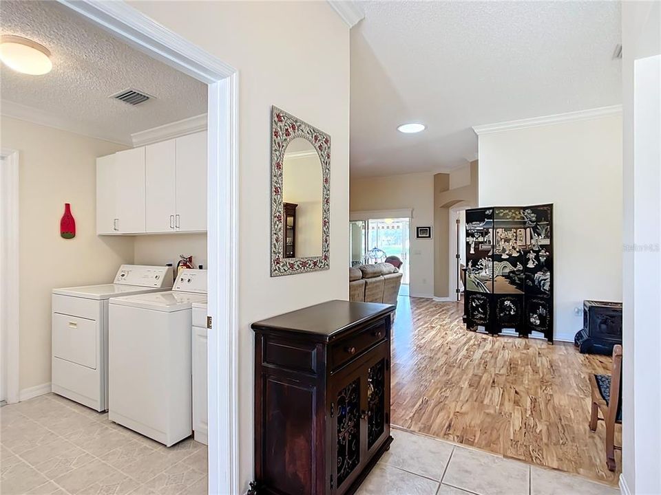 待售: $450,000 (3 贝兹, 2 浴室, 1850 平方英尺)