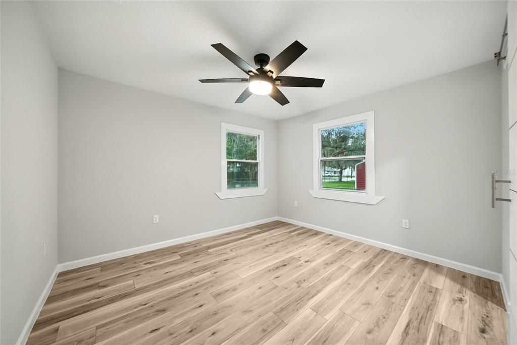 Active With Contract: $224,990 (2 beds, 1 baths, 940 Square Feet)