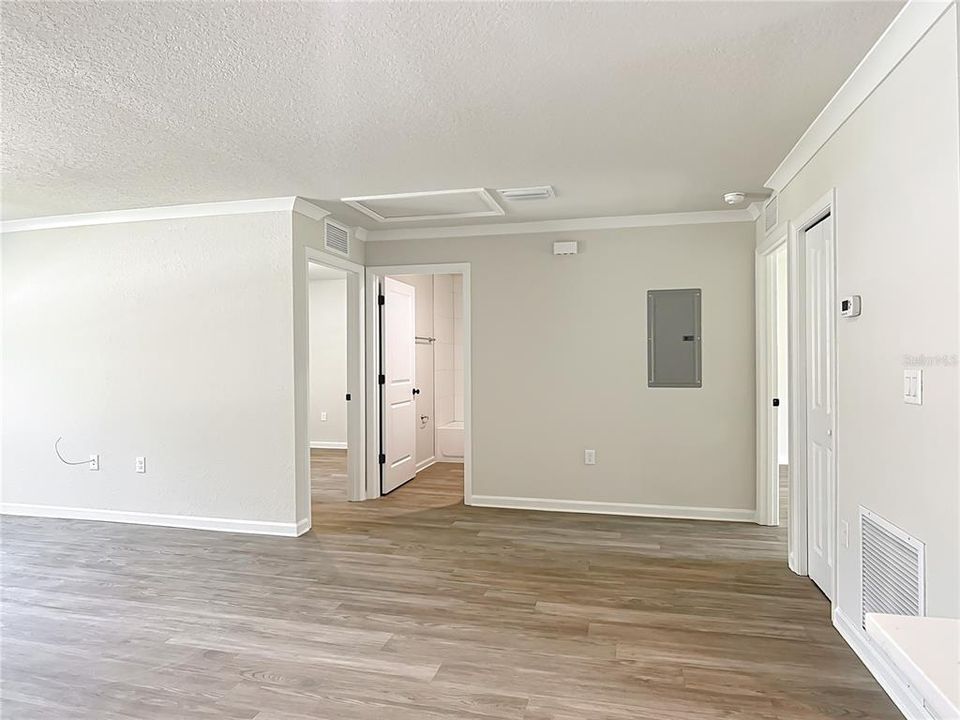 На продажу: $399,900 (4 спален, 0 ванн, 1968 Квадратных фут)