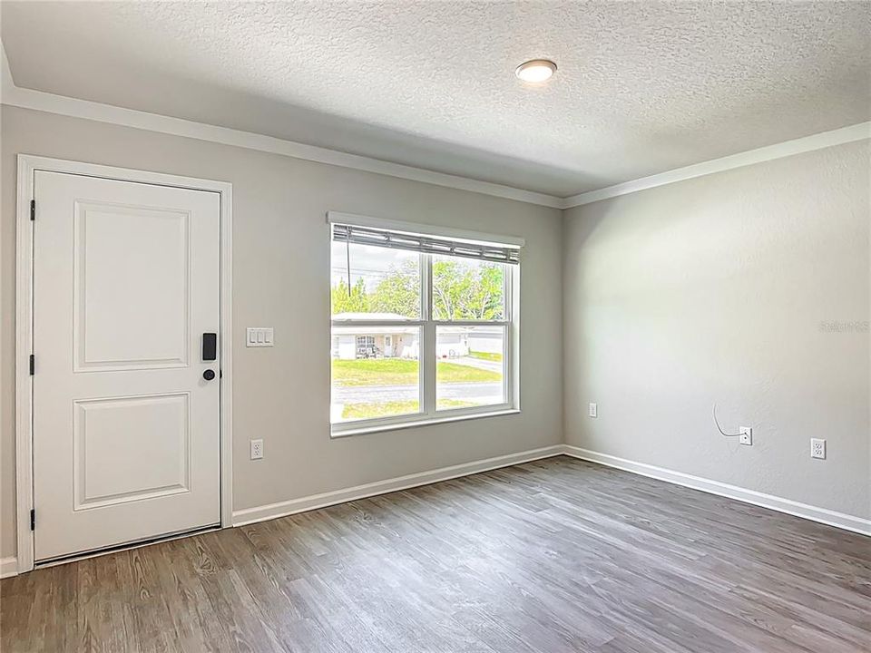 На продажу: $399,900 (4 спален, 0 ванн, 1968 Квадратных фут)