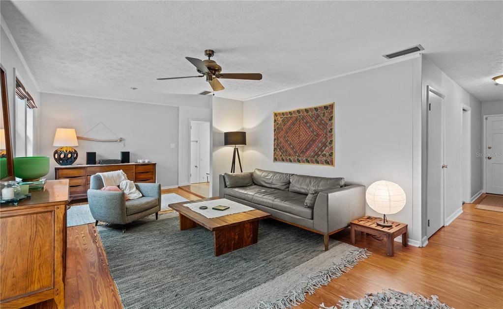 待售: $849,000 (3 贝兹, 2 浴室, 1822 平方英尺)