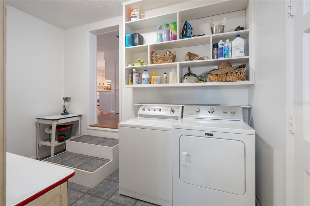 待售: $849,000 (3 贝兹, 2 浴室, 1822 平方英尺)