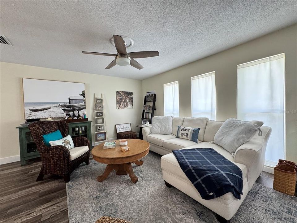 En Renta: $5,500 (3 camas, 2 baños, 1727 Pies cuadrados)