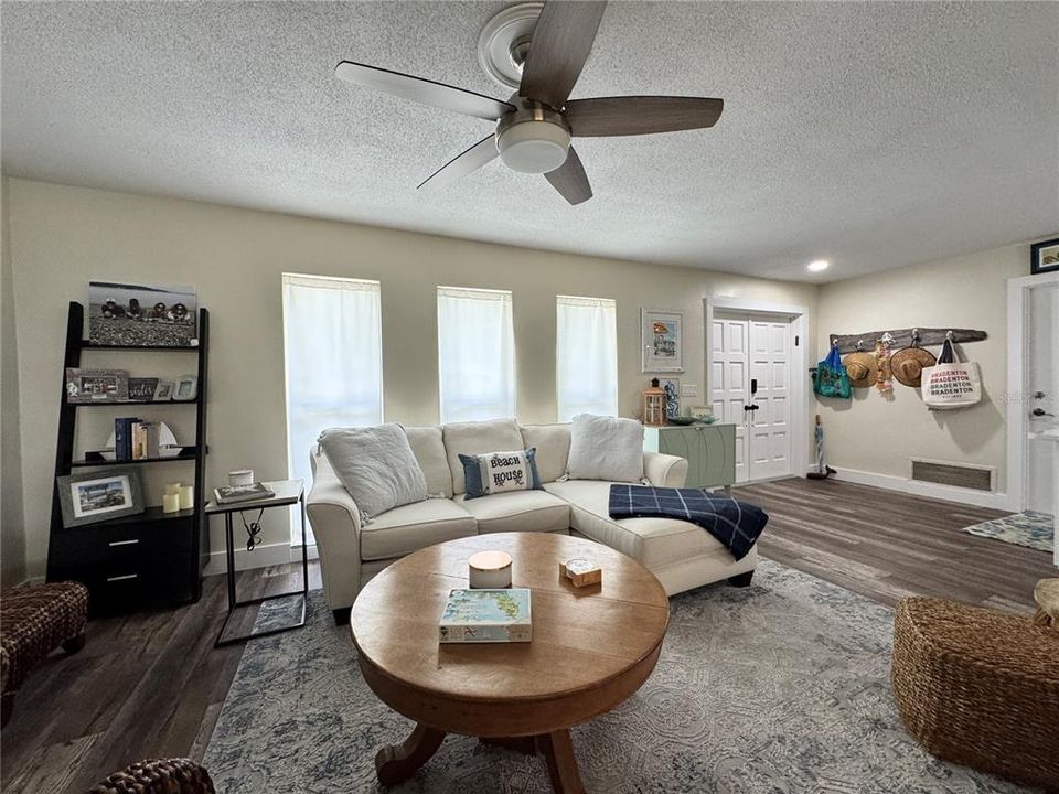 En Renta: $5,500 (3 camas, 2 baños, 1727 Pies cuadrados)