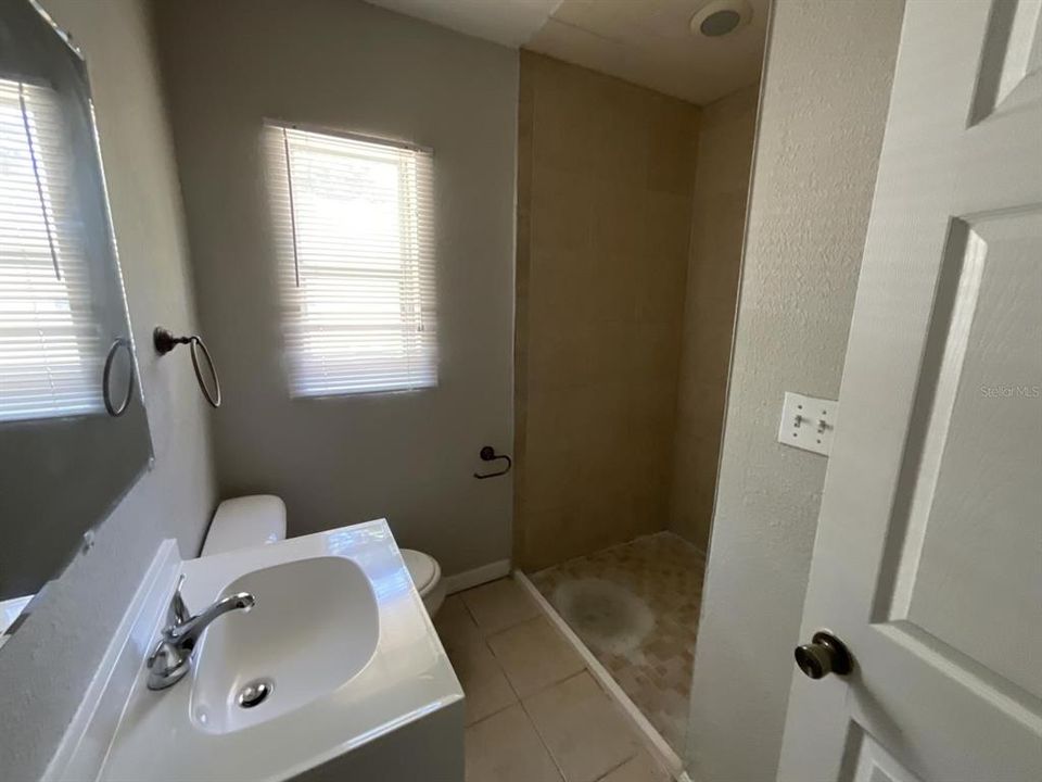 For Rent: $1,325 (1 beds, 1 baths, 600 Square Feet)