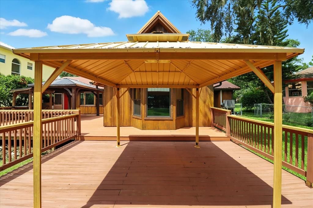 For Sale: $850,000 (3 beds, 2 baths, 2259 Square Feet)