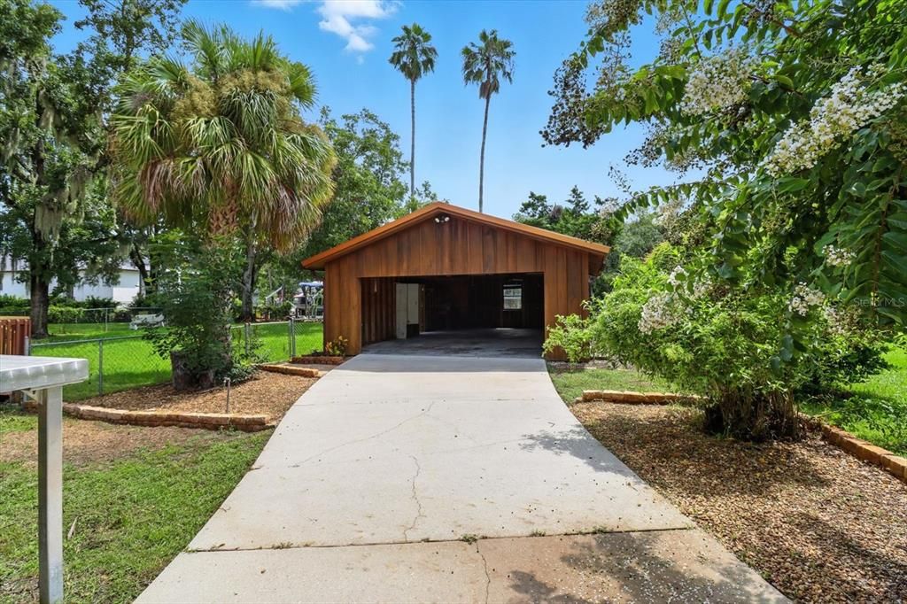 For Sale: $850,000 (3 beds, 2 baths, 2259 Square Feet)