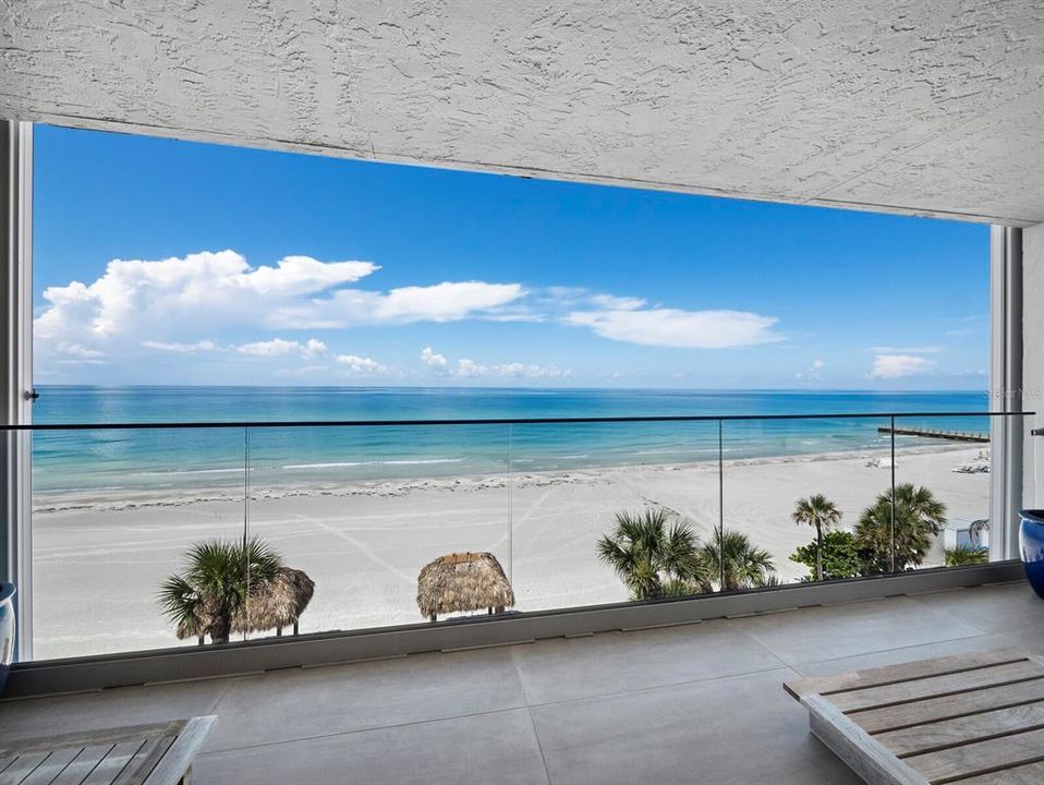 Active With Contract: $3,700,000 (3 beds, 3 baths, 2940 Square Feet)