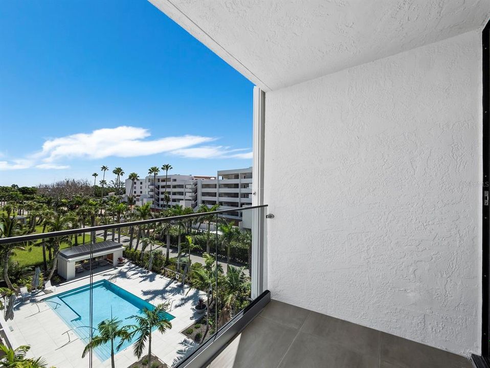 Active With Contract: $3,700,000 (3 beds, 3 baths, 2940 Square Feet)