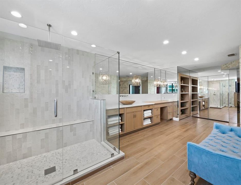 Active With Contract: $3,700,000 (3 beds, 3 baths, 2940 Square Feet)