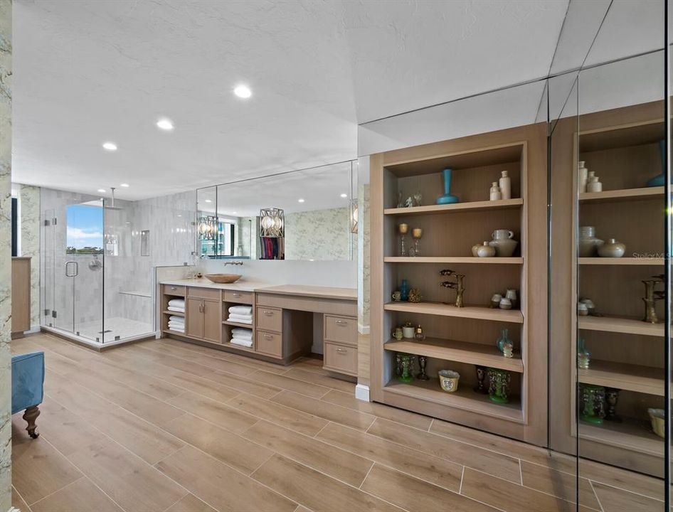 Active With Contract: $3,700,000 (3 beds, 3 baths, 2940 Square Feet)