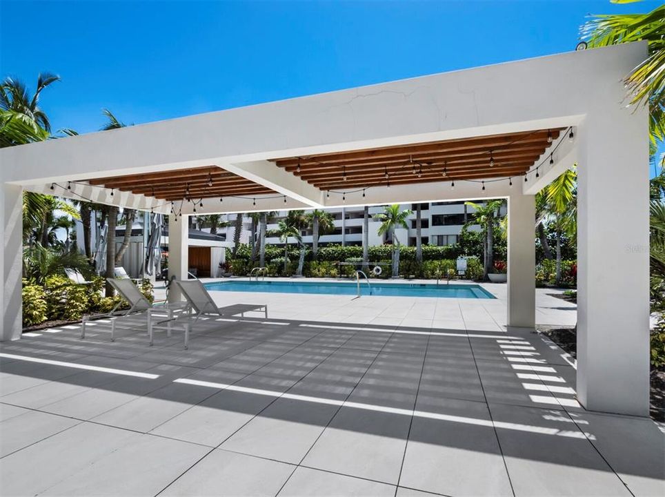 Active With Contract: $3,700,000 (3 beds, 3 baths, 2940 Square Feet)
