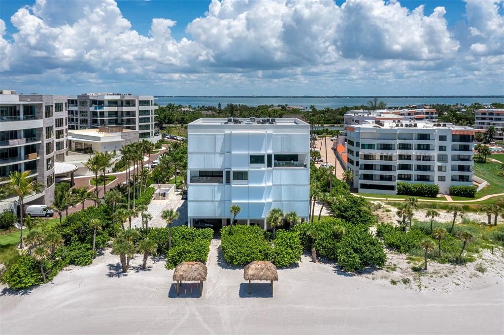 Active With Contract: $3,700,000 (3 beds, 3 baths, 2940 Square Feet)