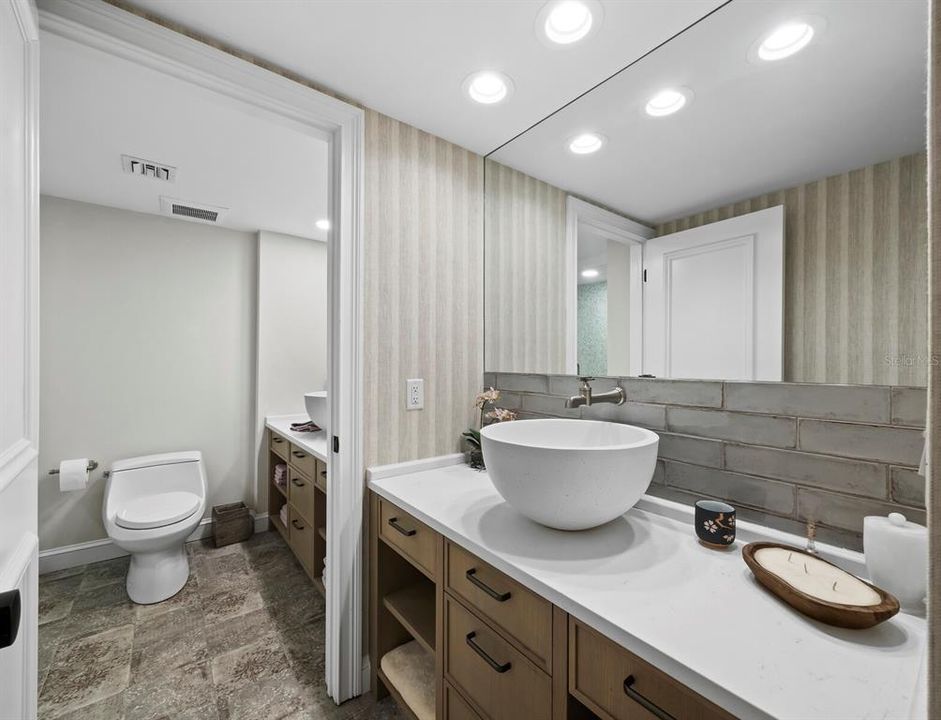 Active With Contract: $3,700,000 (3 beds, 3 baths, 2940 Square Feet)