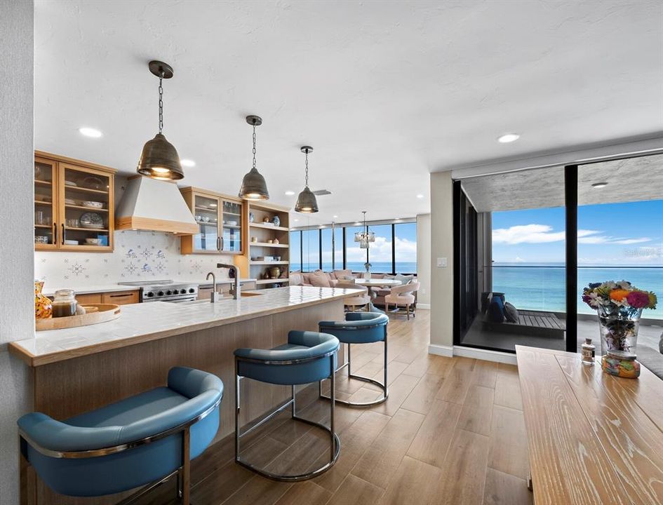 Active With Contract: $3,700,000 (3 beds, 3 baths, 2940 Square Feet)