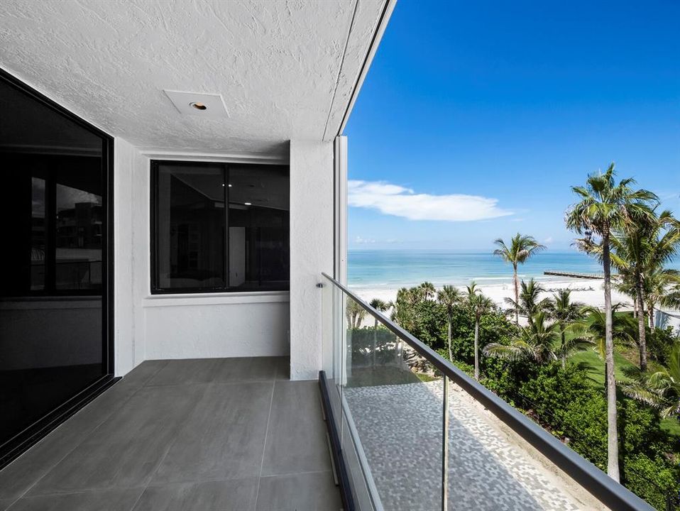 Active With Contract: $3,700,000 (3 beds, 3 baths, 2940 Square Feet)