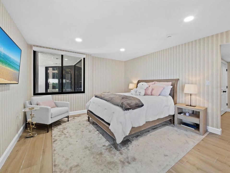 Active With Contract: $3,700,000 (3 beds, 3 baths, 2940 Square Feet)