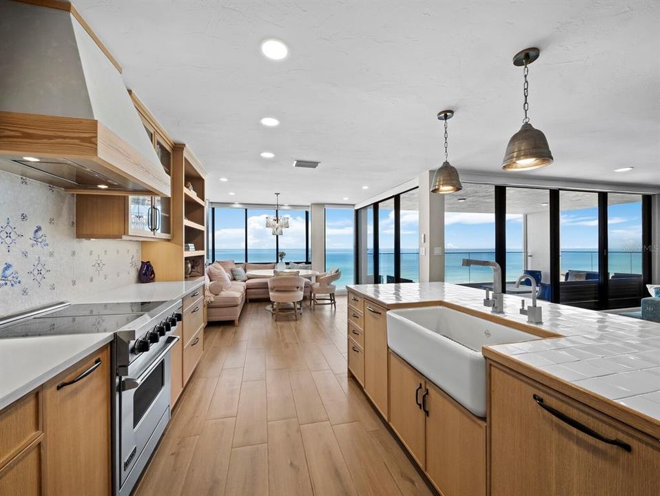 Active With Contract: $3,700,000 (3 beds, 3 baths, 2940 Square Feet)