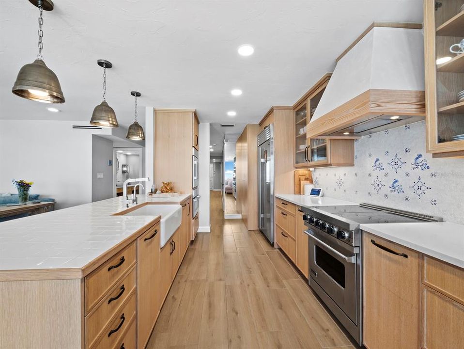 Active With Contract: $3,700,000 (3 beds, 3 baths, 2940 Square Feet)