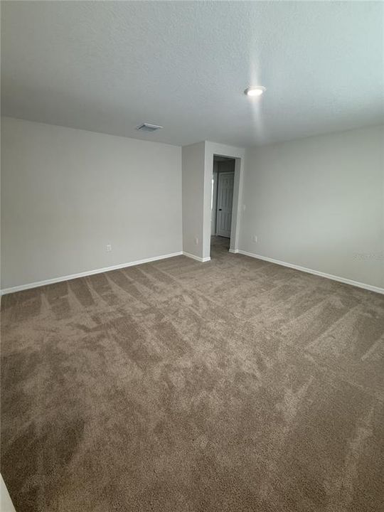 For Rent: $2,100 (5 beds, 3 baths, 2470 Square Feet)