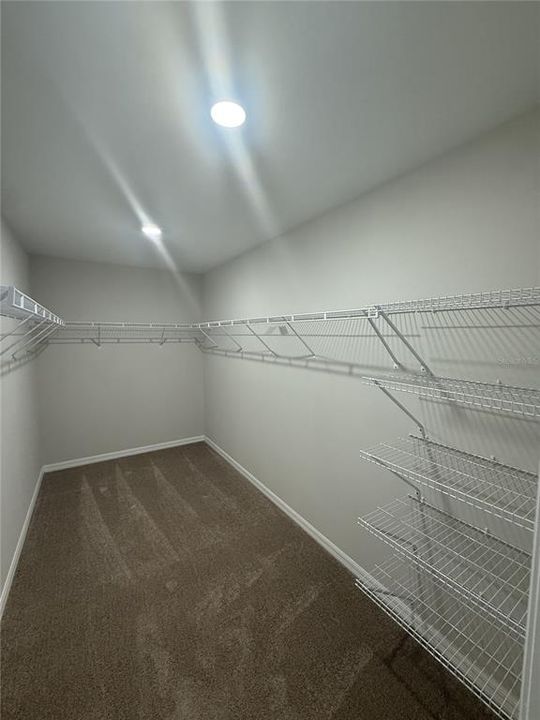 For Rent: $2,100 (5 beds, 3 baths, 2470 Square Feet)