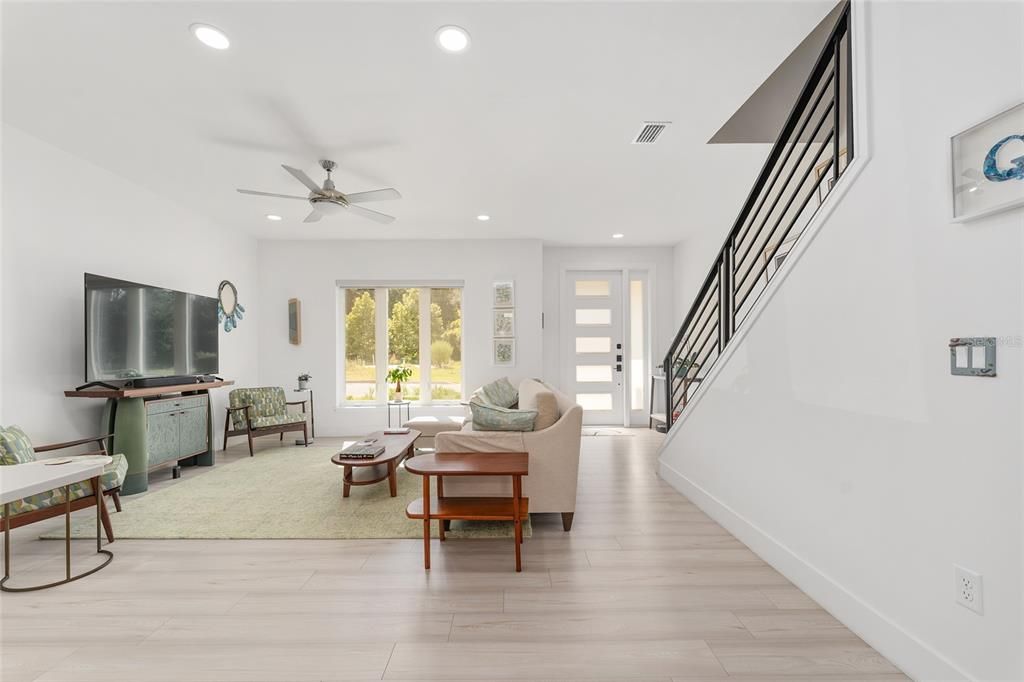 For Sale: $459,000 (3 beds, 2 baths, 1640 Square Feet)