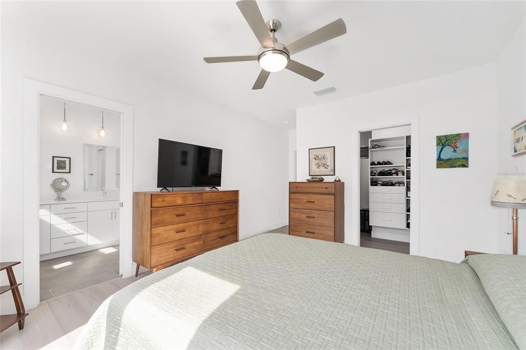 For Sale: $459,000 (3 beds, 2 baths, 1640 Square Feet)