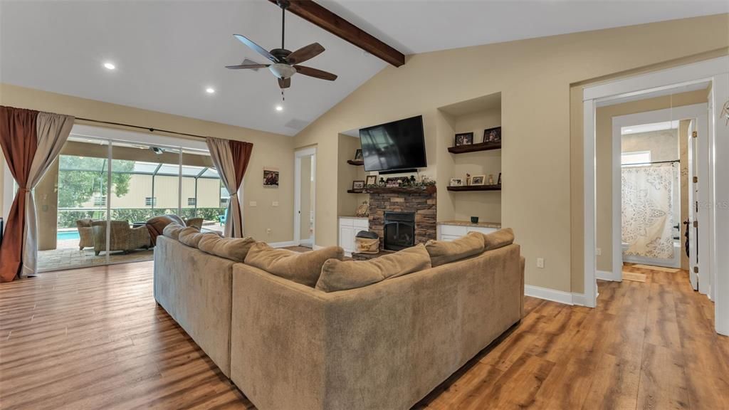 For Sale: $875,000 (4 beds, 3 baths, 3227 Square Feet)