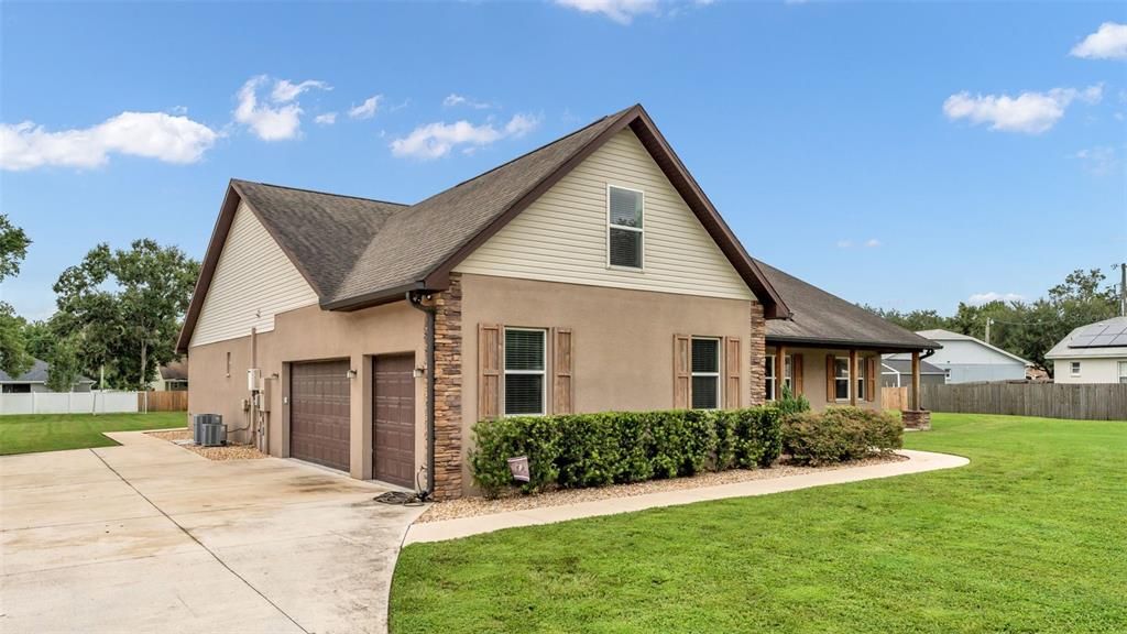 For Sale: $875,000 (4 beds, 3 baths, 3227 Square Feet)