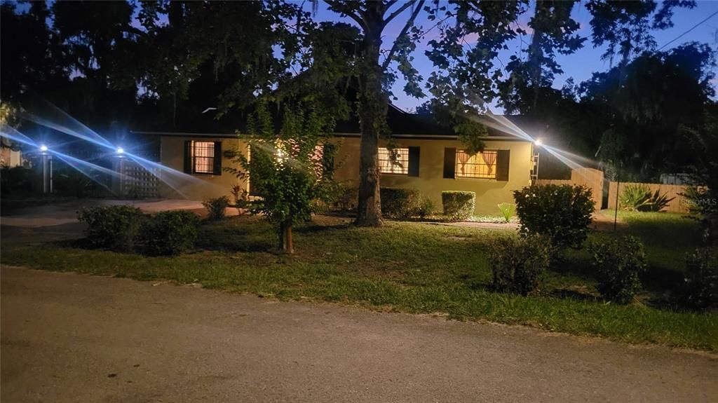 待售: $385,000 (3 贝兹, 2 浴室, 2400 平方英尺)