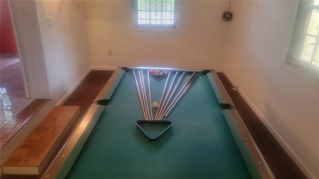 待售: $385,000 (3 贝兹, 2 浴室, 2400 平方英尺)