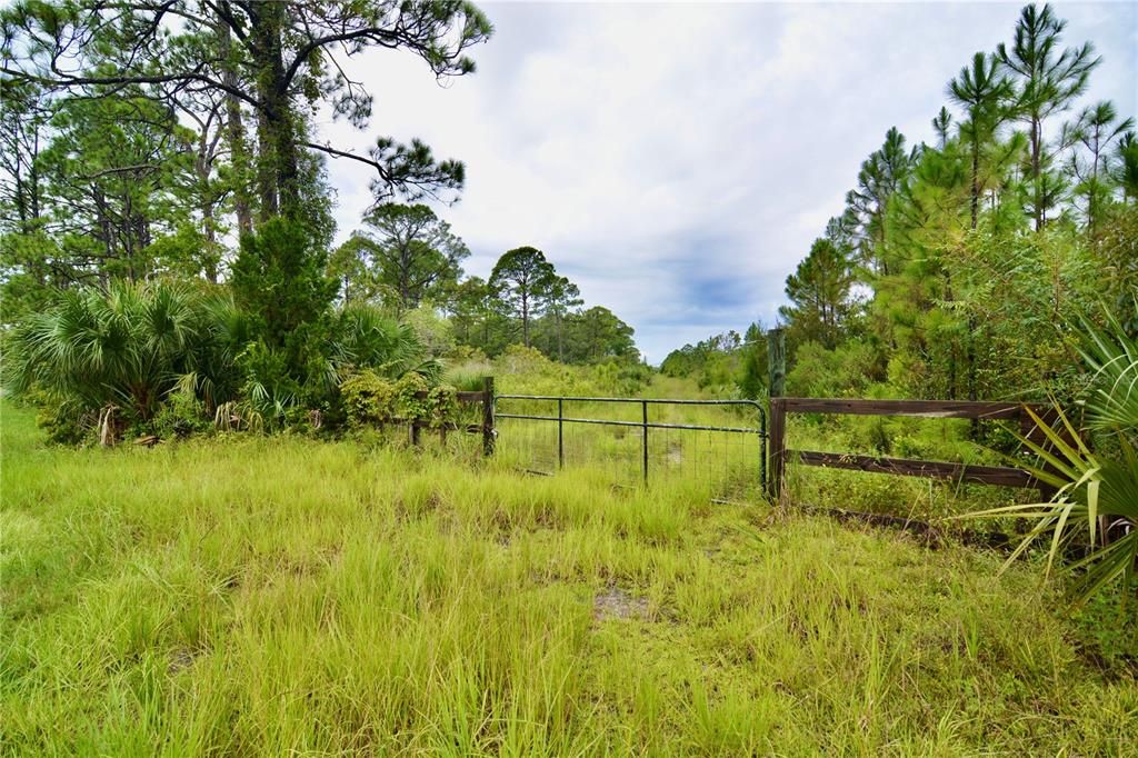 待售: $295,000 (94.55 acres)