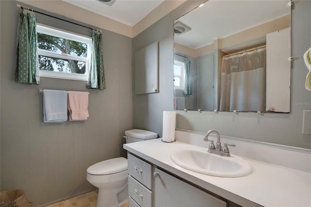 На продажу: $120,000 (2 спален, 2 ванн, 780 Квадратных фут)