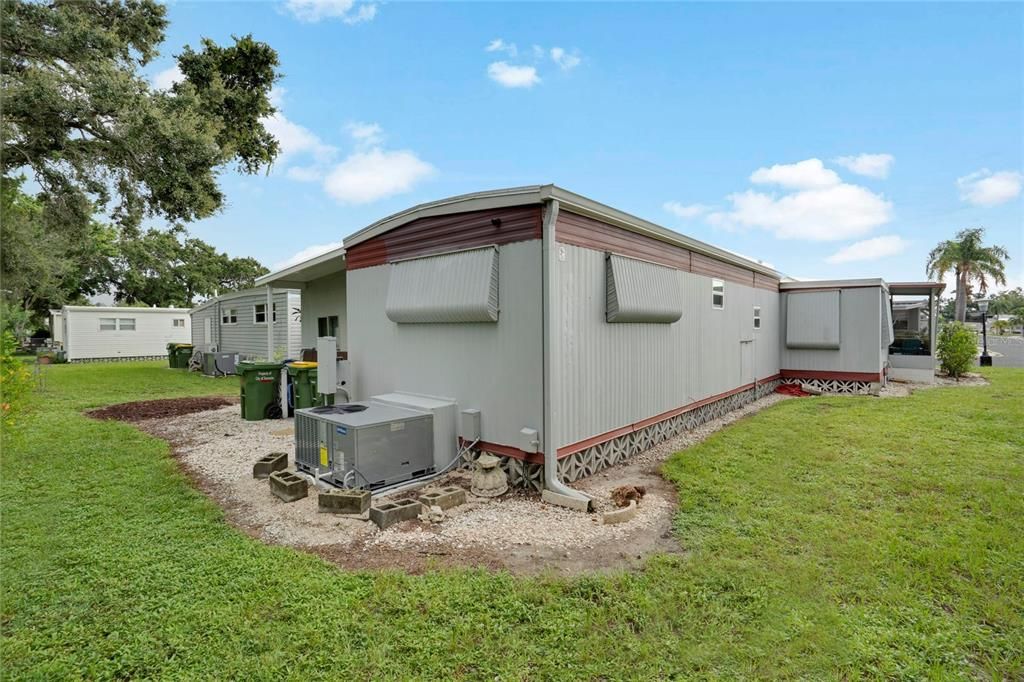 На продажу: $120,000 (2 спален, 2 ванн, 780 Квадратных фут)