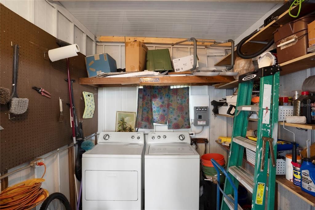 На продажу: $120,000 (2 спален, 2 ванн, 780 Квадратных фут)