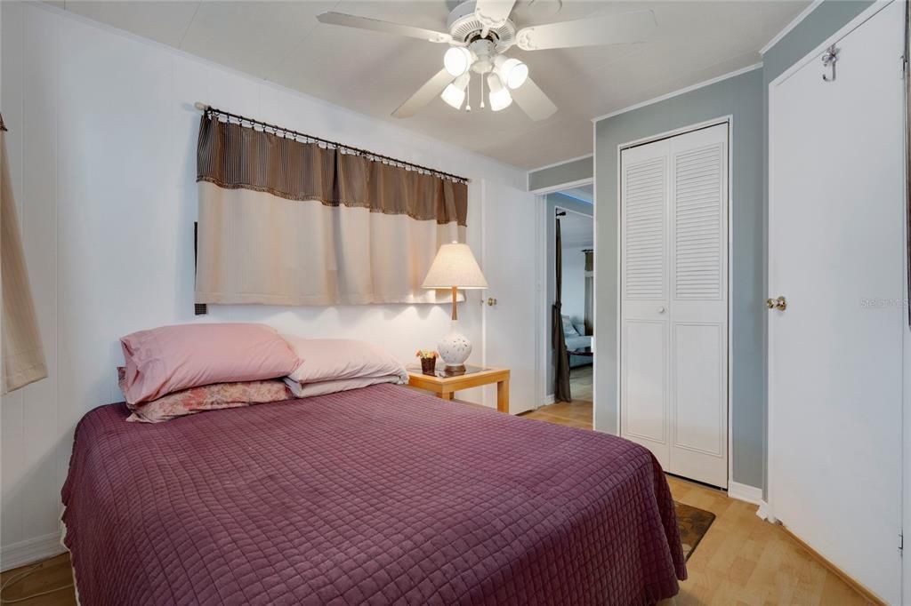 На продажу: $120,000 (2 спален, 2 ванн, 780 Квадратных фут)