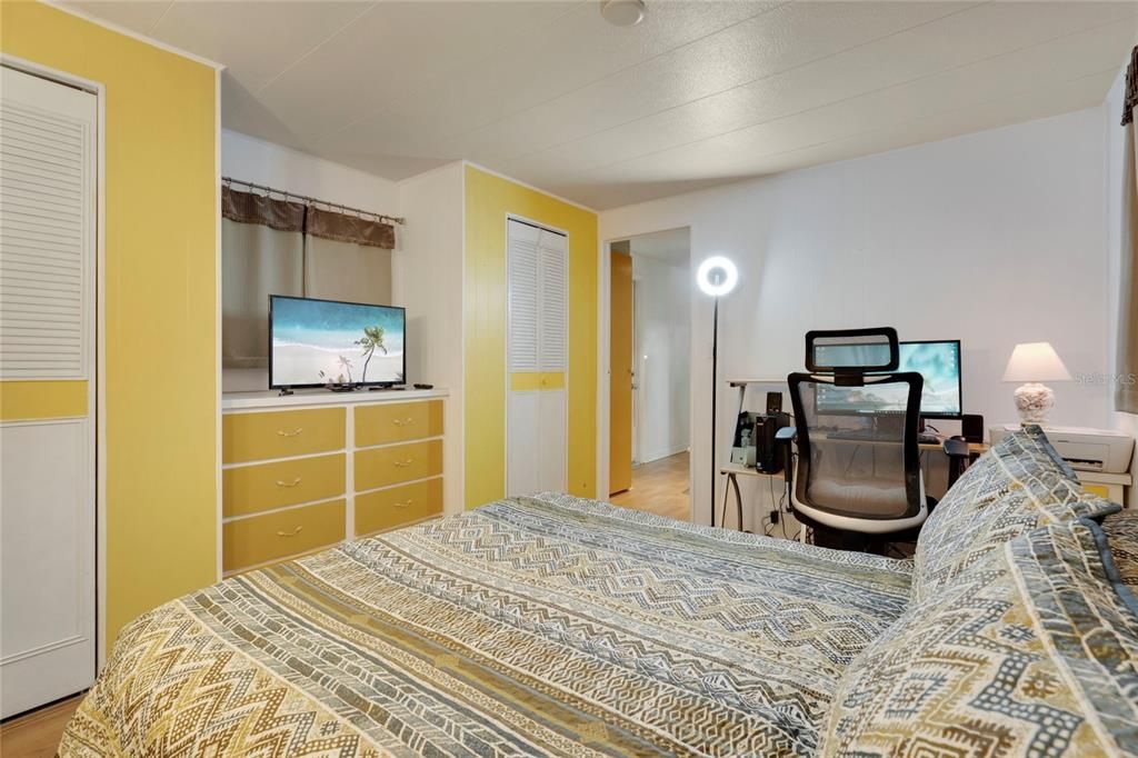 На продажу: $120,000 (2 спален, 2 ванн, 780 Квадратных фут)