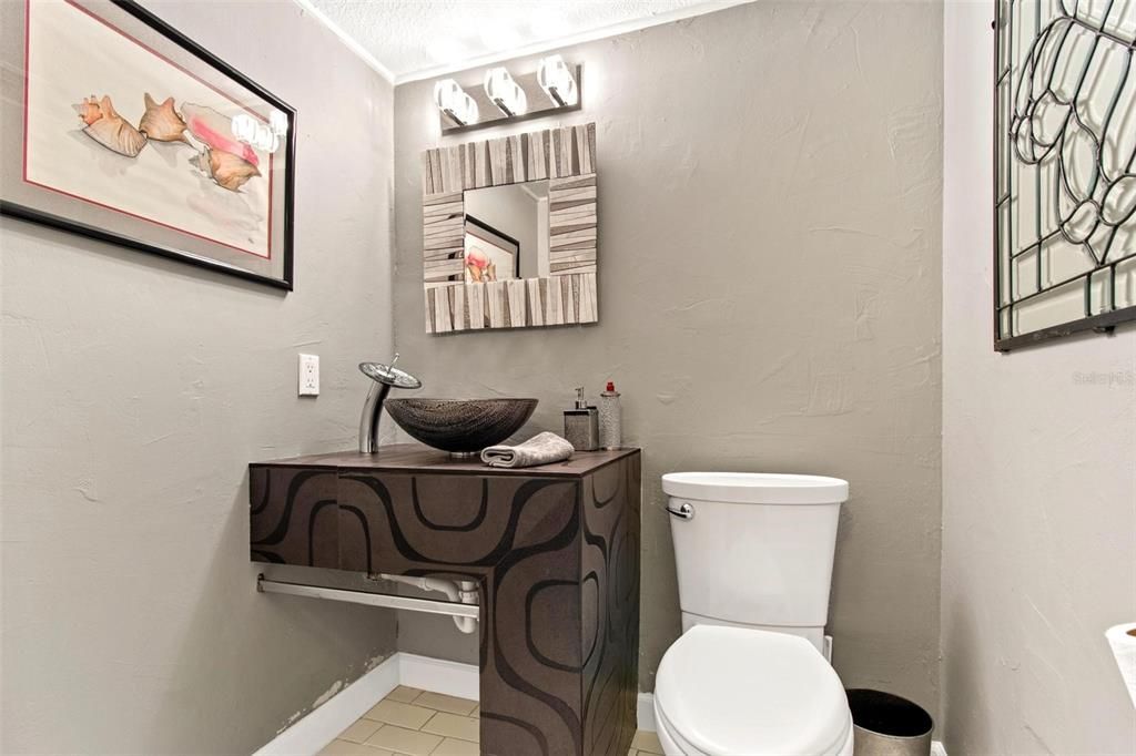 Active With Contract: $529,999 (2 beds, 2 baths, 1728 Square Feet)