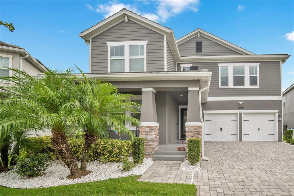 合同活跃: $779,000 (5 贝兹, 3 浴室, 3956 平方英尺)