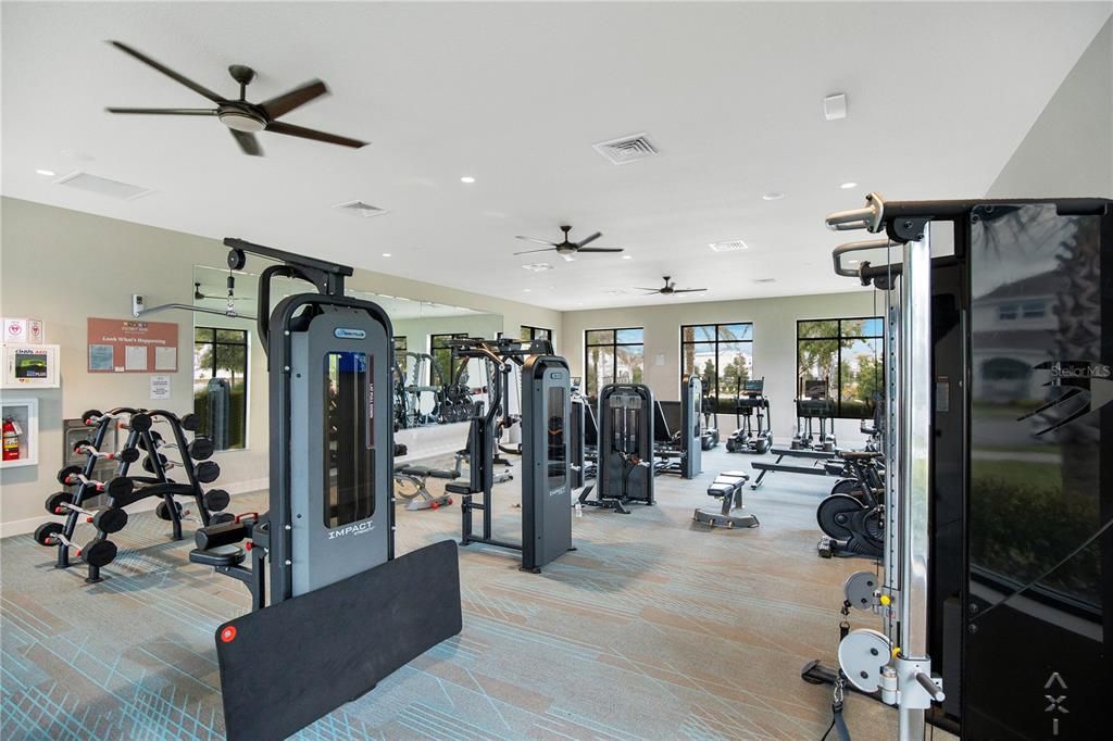 合同活跃: $779,000 (5 贝兹, 3 浴室, 3956 平方英尺)