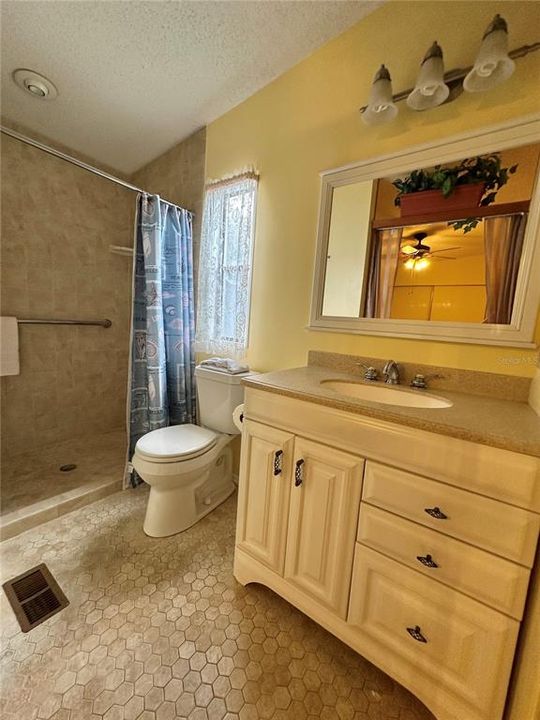 En Venta: $155,000 (2 camas, 2 baños, 960 Pies cuadrados)