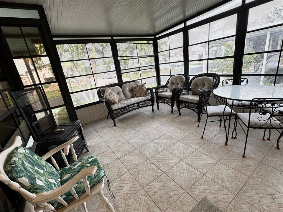 En Venta: $155,000 (2 camas, 2 baños, 960 Pies cuadrados)