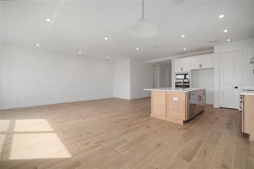 待售: $499,850 (3 贝兹, 3 浴室, 2046 平方英尺)